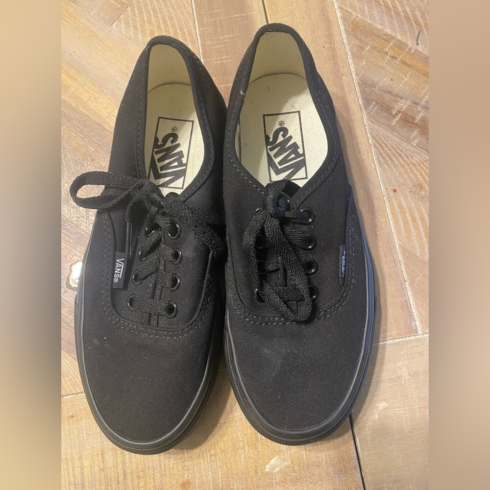 Women’s Vans sz 6